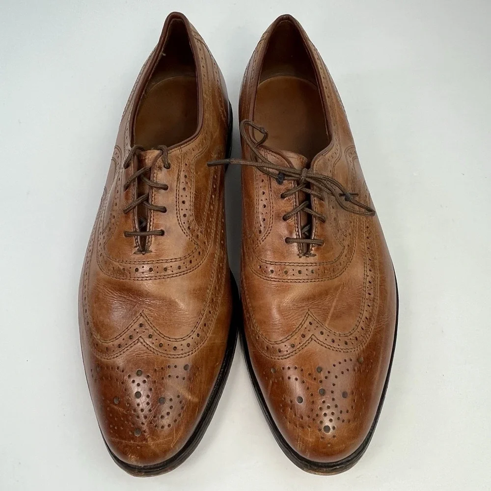 Allen Edmonds Townley Whole Cut Blind Brogue Size 8.5D Walnut Brown Dress Shoes
